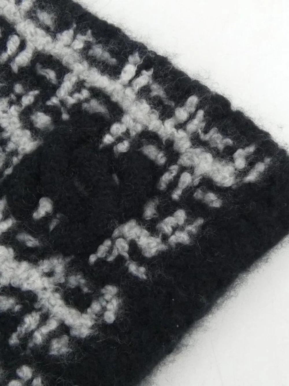 Chanel Scarf Silk Cashmere Black Gray - Picture 2 of 4